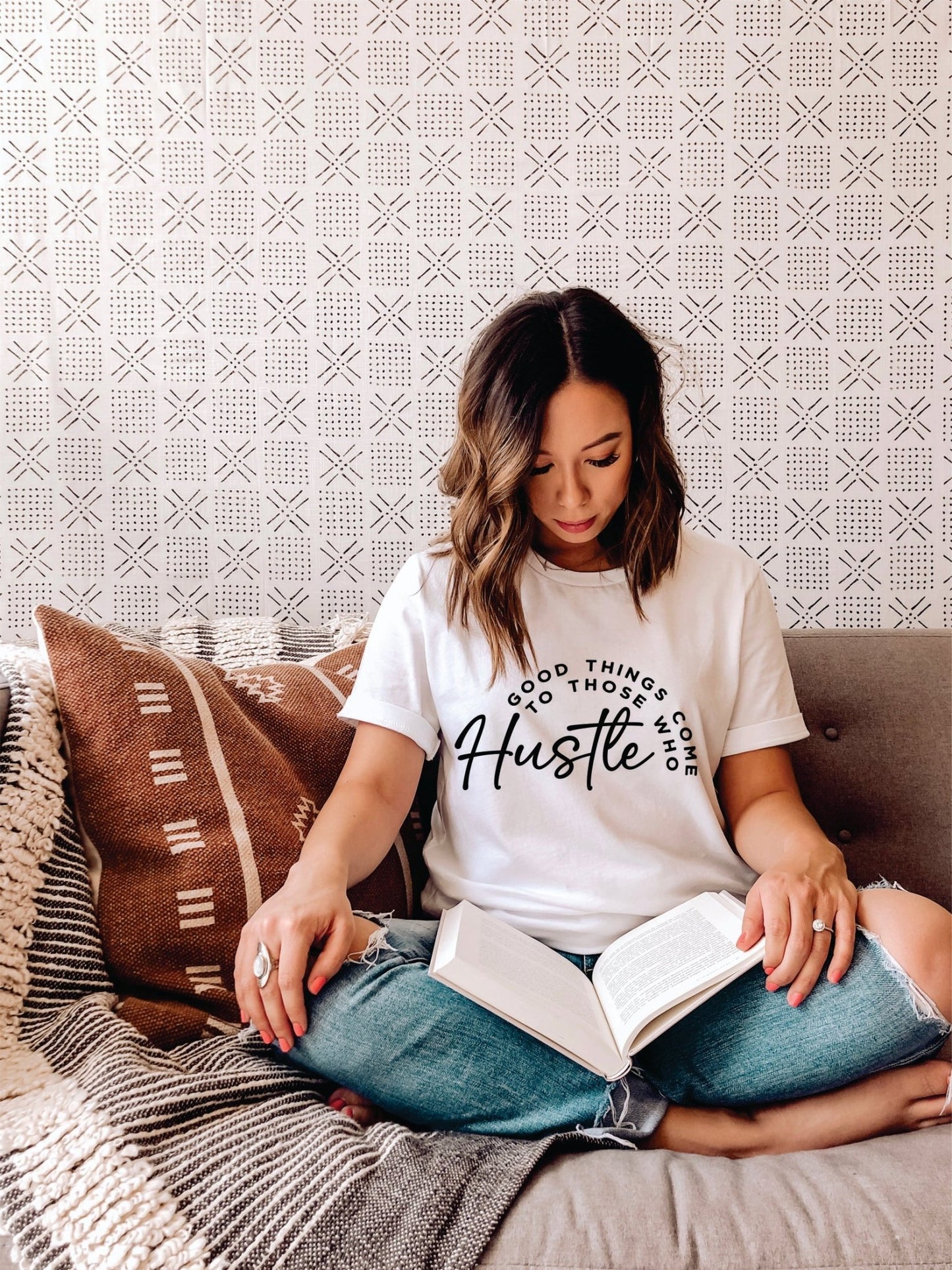 Good Things Come to Those Who Hustle Tee - Thistleberry Brand Boutique